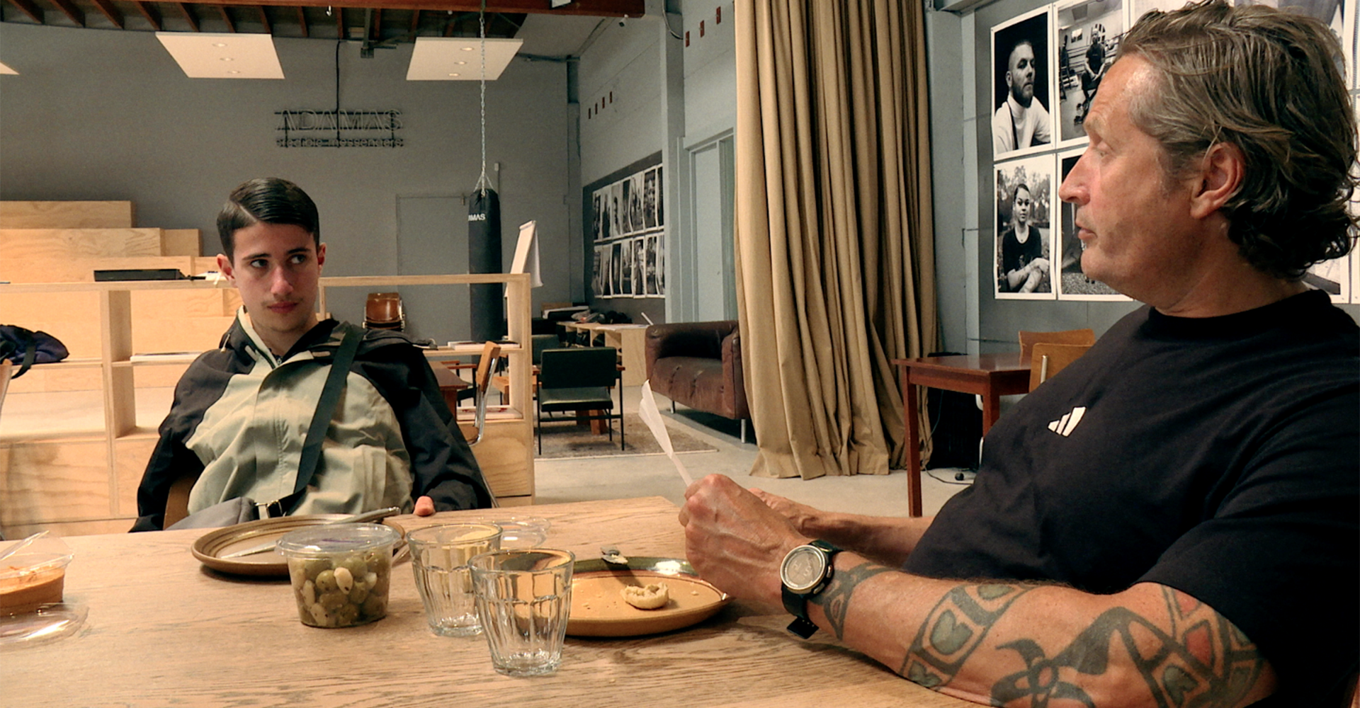 KRO-NCRV volgt jongeren in moeilijke situaties in Credible Messengers Amsterdam