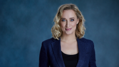 Angela de Jong bij Eva Jinek over DWDD