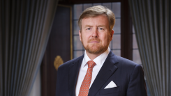 Koning Willem-Alexander geeft korte toespraak op Koningsdag