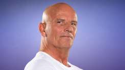 Theo maakt zich klaar voor vrijwillig vertrek uit Big Brother