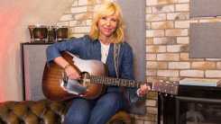 Claudia de Breij ontvangt artiesten bij haar thuis voor nieuwe serie