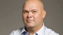 NPO1 komt met documentaire over 60 jaar Paul de Leeuw