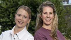 Noa Vahle en Anne-Greet Haars presenteren hockey op Viaplay