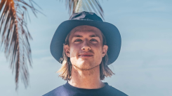 Million Dollar Island: Het zit hem niet in de lengte, of toch wel?