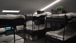 Onrust onder fans door verkoop bedden uit Een Jaar Van Je Leven