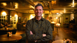 Vanavond op tv: Simon Keizer geeft vergeten nummers een nieuw leven