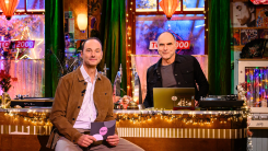 Vanavond op tv: Thomas van Luyn en Leo Blokhuis terug met de Top 2000 Quiz