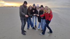 Vanavond op tv: Gasten ontdekken grachten, porselein en Bavotoren in Bed & Breakfast