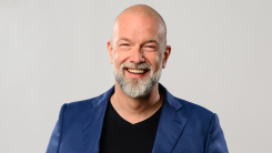 Jeroen Kijk in de Vegte blijft voice-over van B&B Vol Liefde