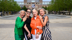 Streamingtip: Nieuwe avonturen voor de dames van De Grannies van Amsterdam