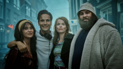 Gijs Naber en Holly Mae Brood in nieuwe dramaserie Koning van de Wallen