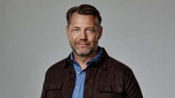 Dennis van der Geest terug met nieuw seizoen Waar is mijn erfenis?