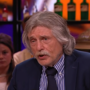 VI Klassiekers: Johan Derksen Kondigt Tv-afscheid Aan Na Rel ...