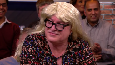 Throwback - VI-analist René verder als Renate: ‘Sfeer van voetbalkantine’ 