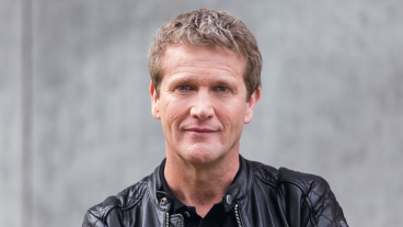 Pedofiel sleept Alberto Stegeman voor de rechter