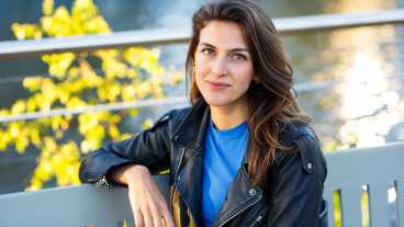 Anna Gimbrère en Eva Cleven onderzoeken de herkomst van grondstoffen