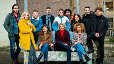 Tooske Ragas en Lucille Werner in The Passion