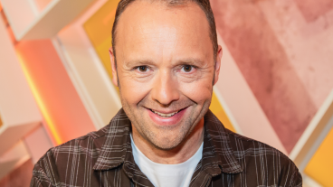 Vanavond op tv: Richard Groenendijk maakt debuut als quizmaster