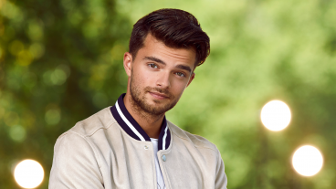 Vanavond op tv: Rolf Sanchez en Emma Heesters zorgen voor spektakel op Prinsengracht