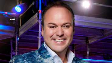 Frans Bauer in tv-programma op tour met bekende Nederlanders