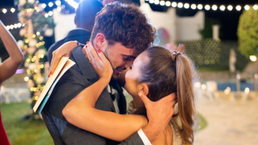 Job en Esmee over Love Island: ‘Ik moest 15 keer naar de WC voor ik Esmee verkering vroeg’