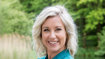 MAX schrapt Skûtsje Journaal met Carrie ten Napel