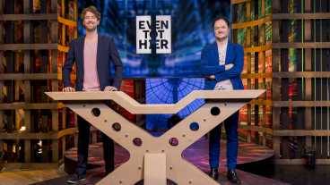 Vanavond op tv: NPO 1 herhaalt satirische show Even Tot Hier