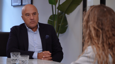 Vanavond op tv: John van den Heuvel helpt ouders van ontvoerde kinderen in Ontvoerd