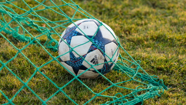 PSV verzuimt een grote overwinning, Vitesse moet nog aan de bak