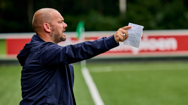 Andy vs Wesley: Zelfs met veertien spelers en Sjaak Swart kansloos ten onder