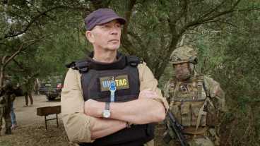 Human-documentaire Konvooi toont reis van schrijvers door oorlogsgebied