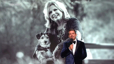 Eerbetoon aan Loretta Schrijver raakt kijkers The Masked Singer