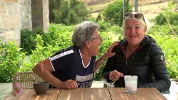 Lieske en Petra uit B&B Vol Liefde te gast bij RTL Tonight