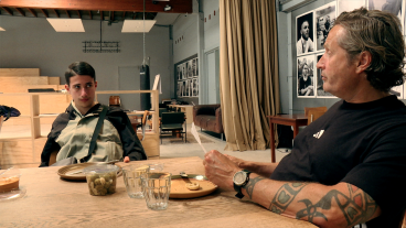 KRO-NCRV volgt jongeren in moeilijke situaties in Credible Messengers Amsterdam