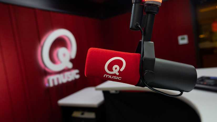 Qmusic moet stoppen met uitzenden van danceprogramma's