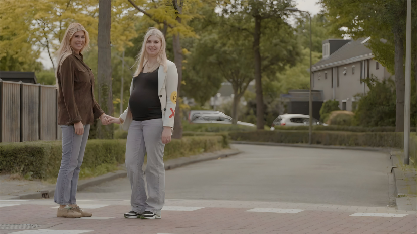 Estelle Cruijf en Miljuschka Witzenhausen in nieuw seizoen Vier Handen Op Eén Buik