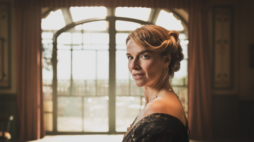 Thekla Reuten in nieuwe serie Grand Hotel aan Zee