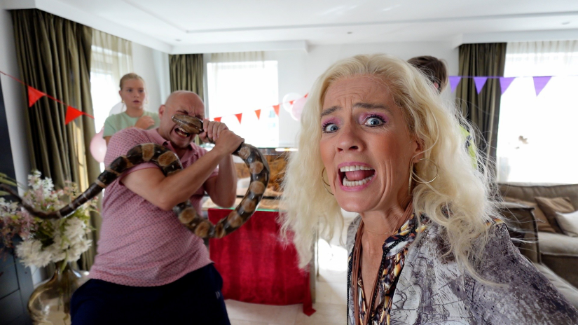 Pierre Bokma en Martine Sandifort in nieuw seizoen Vlogmania