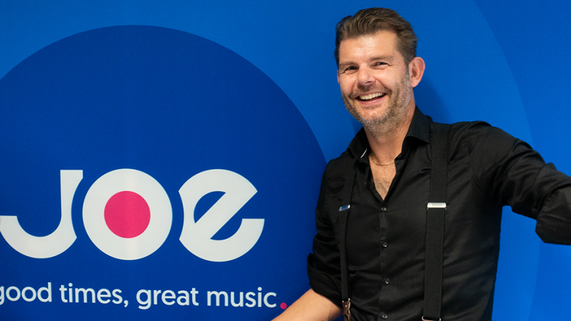 Sander Lantinga hard ten val tijdens repetities The Masked Singer