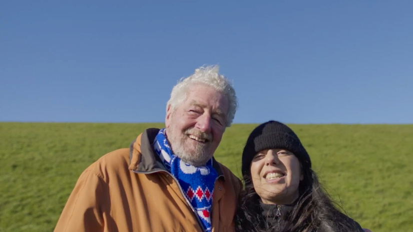 Tina Farifteh onderzoekt kloof tussen stad en dorp in Tina in Sexbierum