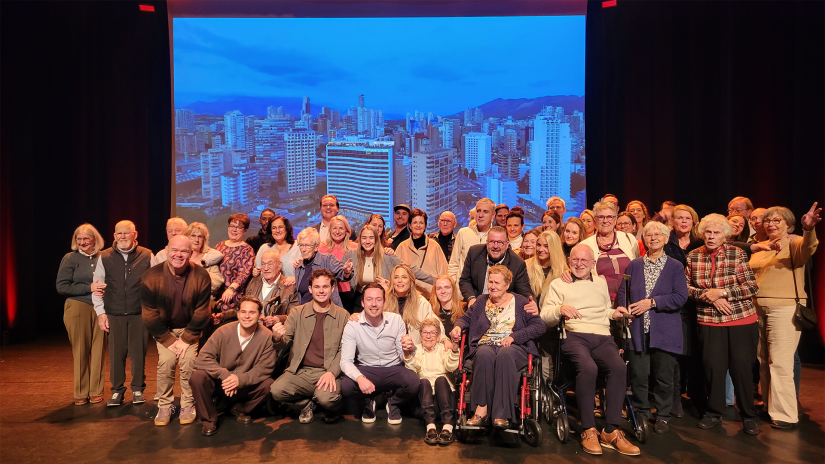 Paul de Leeuw blikt terug in reünie-aflevering Een vergetelijk mooie reis