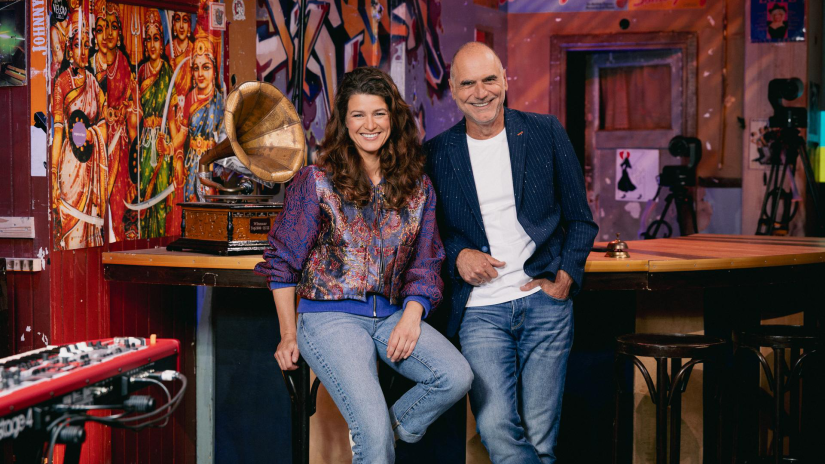 Merel Westrik en Leo Blokhuis presenteren De Grote Top 2000 Quiz